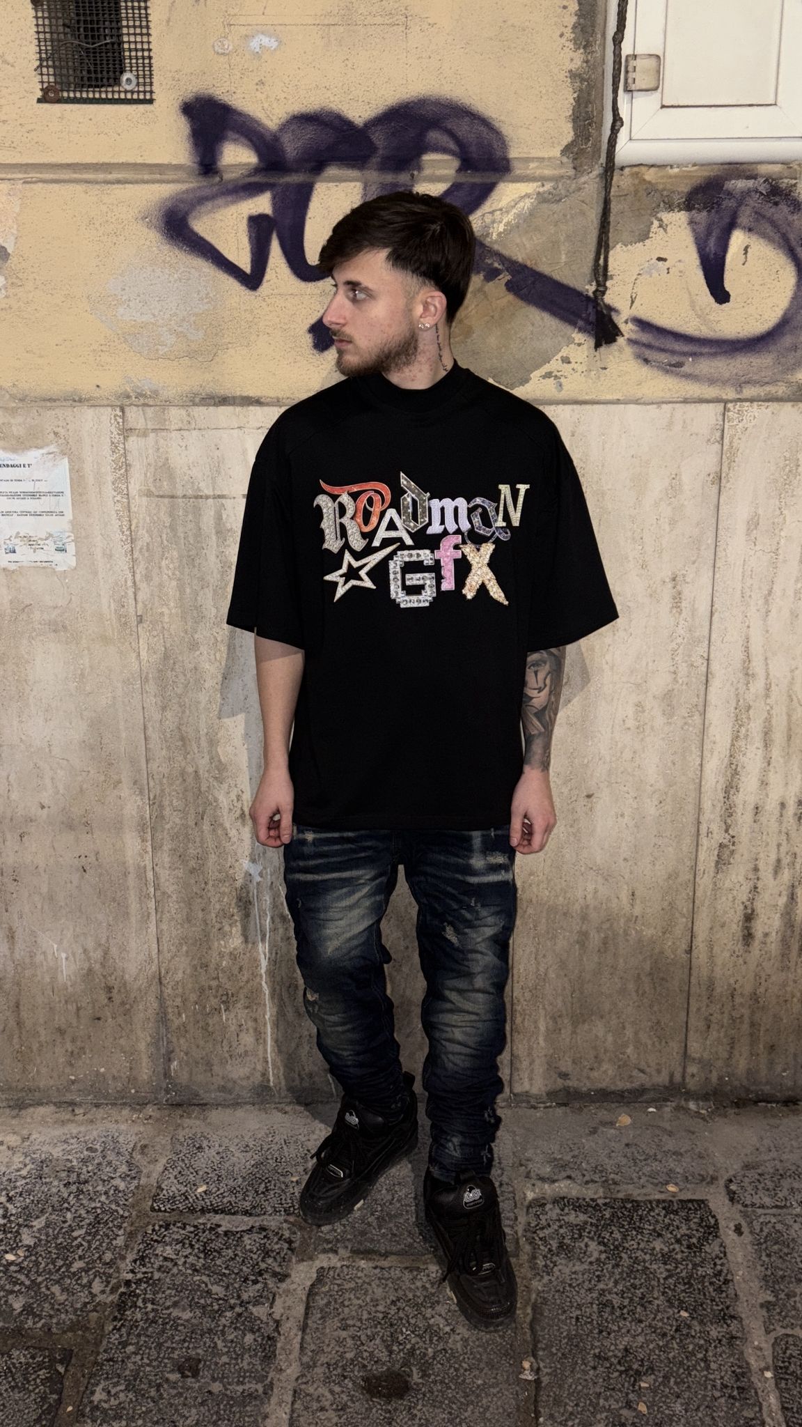 T-Shirt Nera Con Maxi Stampa