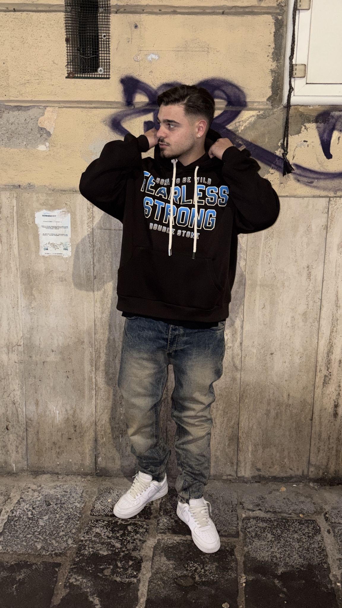 Felpa Street “Fearless Strong” Nera