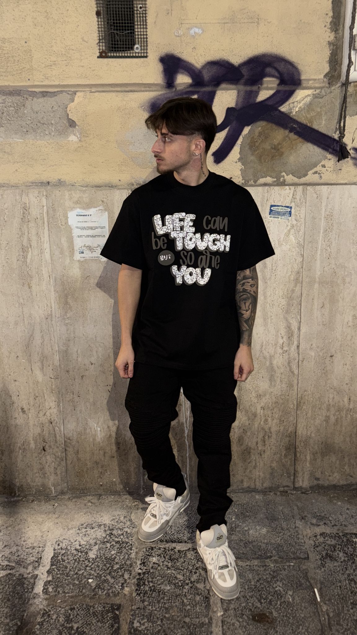 T-shirt “Life Can Be Tough” – Street Comfort Fit